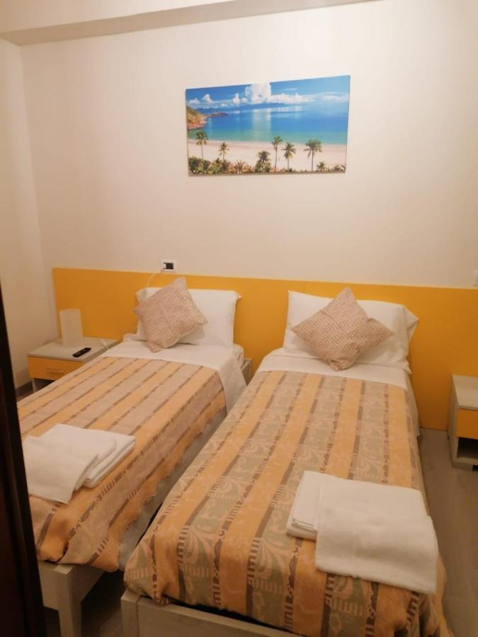רימיני Hotel Bologna מראה חיצוני תמונה