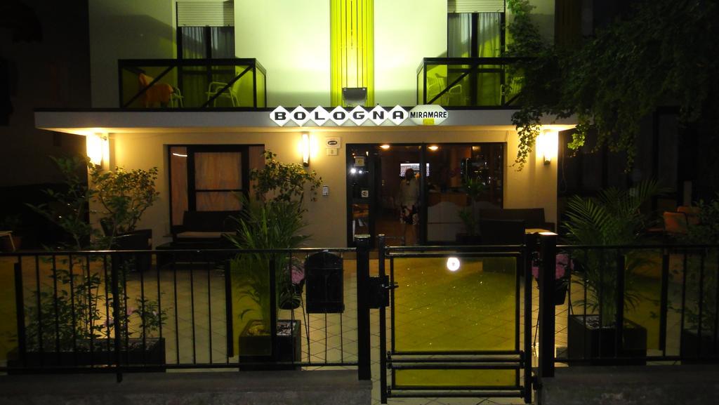 רימיני Hotel Bologna מראה חיצוני תמונה
